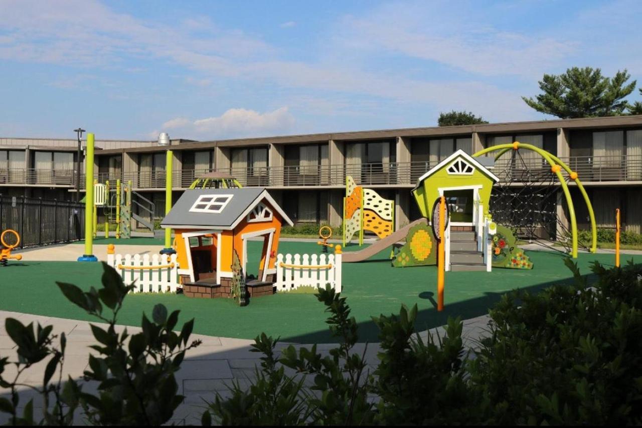 Wyndham Lancaster Resort And Convention Center Smoketown  Exterior photo